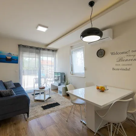 Apartment B&B * زادار